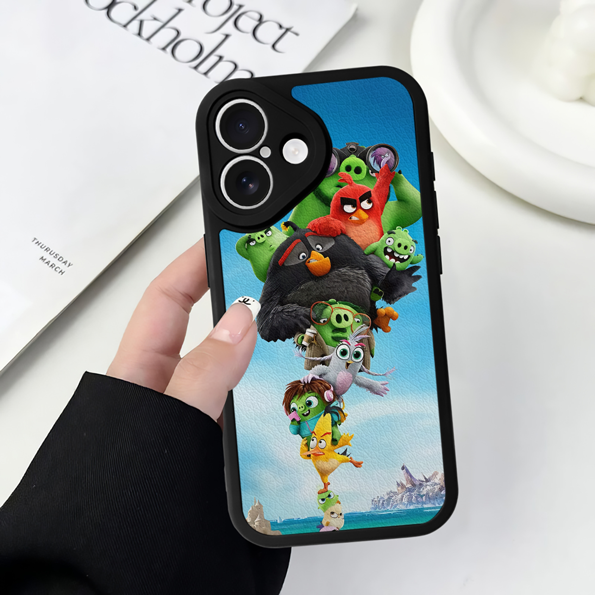 （画像用） Angry Birds アングリーバード 【iPhone 16シリーズ対応】シリコンスマホケース（レザー調） 材質：シリコン